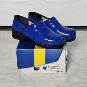 Bjork Pro Elsa Blue Patent Leather Clogs Size 38